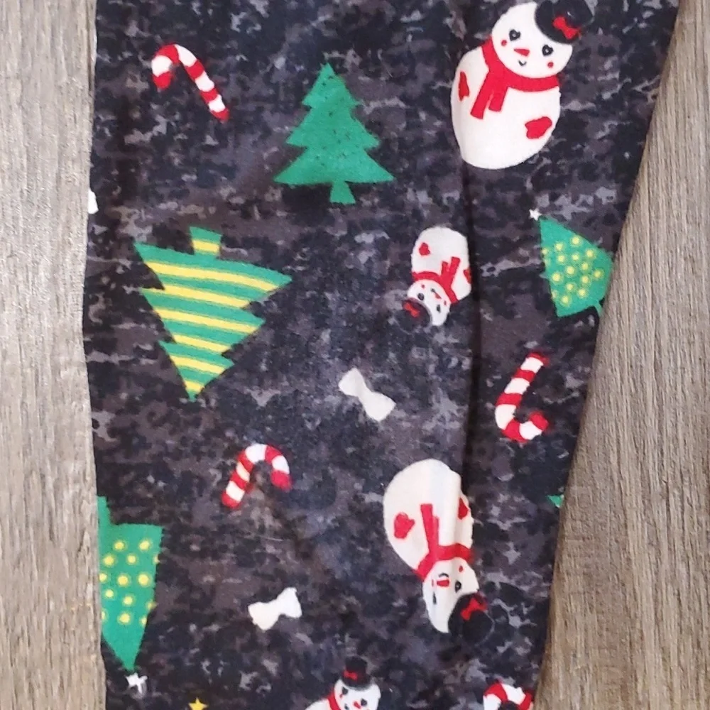 Christmas Leggings Size Medium 5/6
